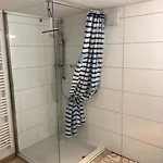 Grosses Monteurhaus Zur Alleinigen Nutzung In - Maximal 6 Personen - 4 Schlafzimmer Daire Duisburg