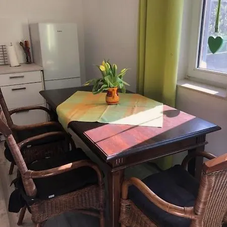 Grosses Monteurhaus Zur Alleinigen Nutzung In - Maximal 6 Personen - 4 Schlafzimmer דירה דיסבורג