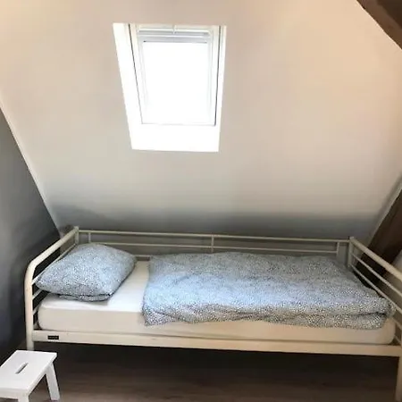 Grosses Monteurhaus Zur Alleinigen Nutzung In Duisburg - Maximal 6 Personen - 4 Schlafzimmer *