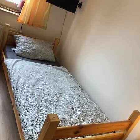 Big House In - Maximal 6 Persons With Garden * Duisburg