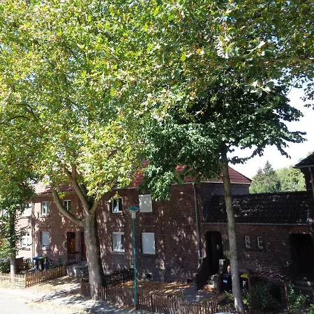 Grosses Monteurhaus Zur Alleinigen Nutzung In Duisburg - Maximal 6 Personen - 4 Schlafzimmer