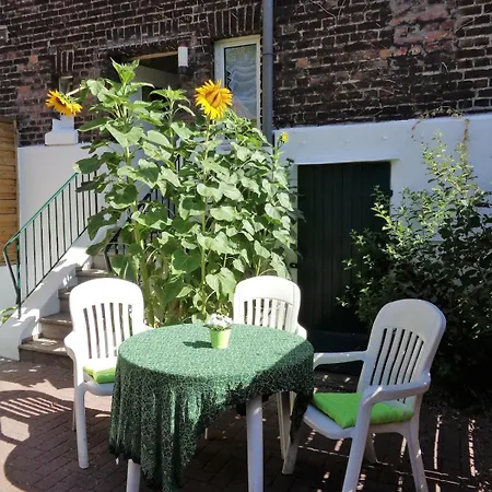 Grosses Monteurhaus Zur Alleinigen Nutzung In Duisburg - Maximal 6 Personen - 4 Schlafzimmer * Duisburgo