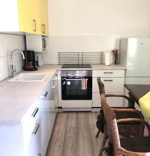 Appartamento Grosses Monteurhaus Zur Alleinigen Nutzung In Duisburg - Maximal 6 Personen - 4 Schlafzimmer