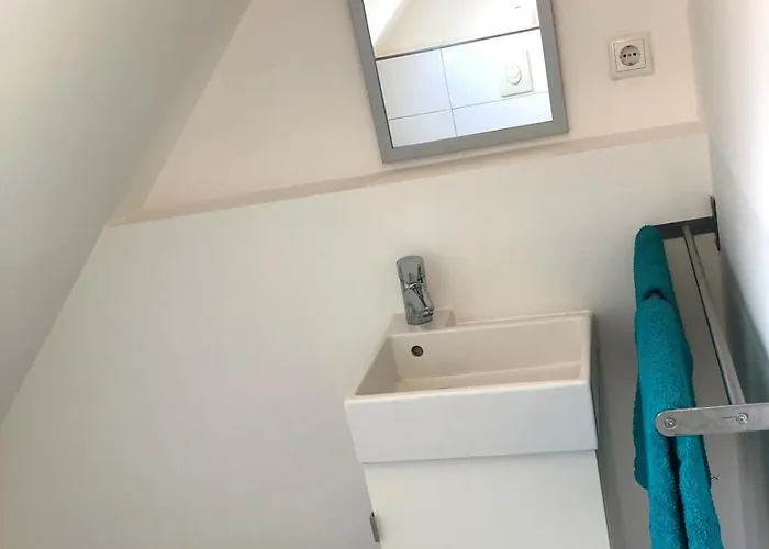 Grosses Monteurhaus Zur Alleinigen Nutzung In Duisburg - Maximal 6 Personen - 4 Schlafzimmer Appartamento Duisburgo