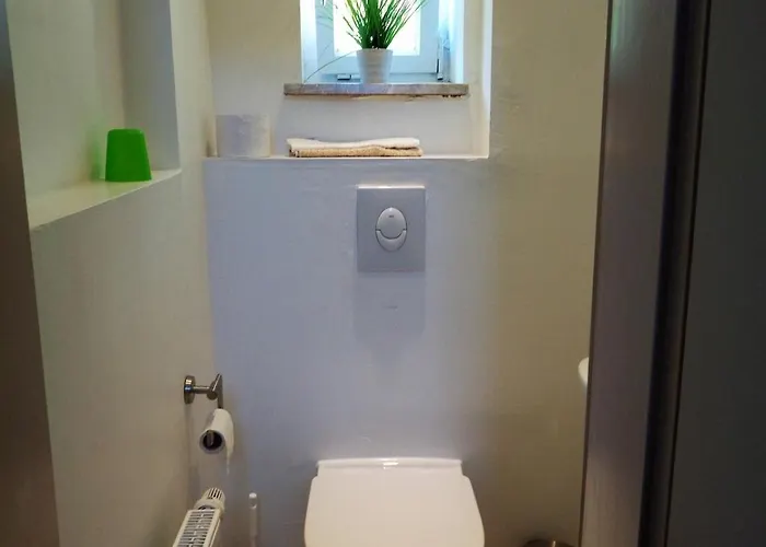 Grosses Monteurhaus Zur Alleinigen Nutzung In Duisburg - Maximal 6 Personen - 4 Schlafzimmer