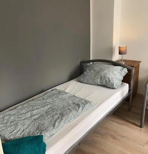 Big House In - Maximal 6 Persons With Garden Apartment Duisburg