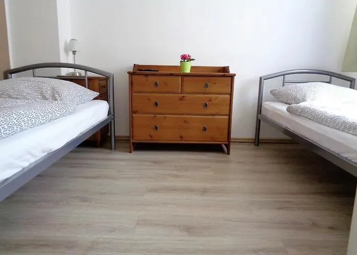 Appartamento Grosses Monteurhaus Zur Alleinigen Nutzung In Duisburg - Maximal 6 Personen - 4 Schlafzimmer *